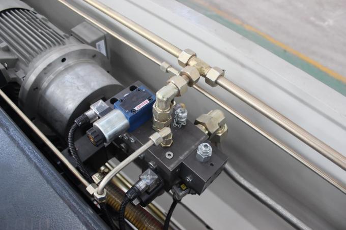 Подгонянная машина листа напряжения тока режа, 0.3мм тормоз прессы КНК 3200 кс 200 тонн